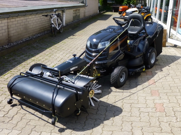 Tielbürger Kehrmaschine TK 520 mit Sammelbehälter – Bild 5