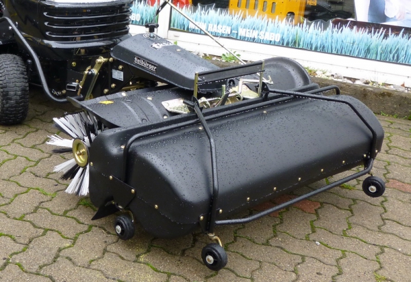 Tielbürger Kehrmaschine TK 520 mit Sammelbehälter – Bild 9